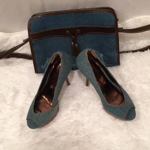 Bakers distressed denim stiletto heels Sz 8m shoe